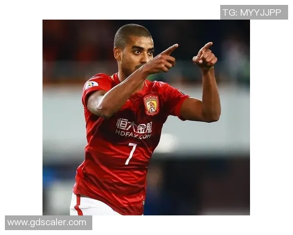 科比与恩比德的传奇对决：不同时代的篮球巨星如何影响比赛风格与球迷心态